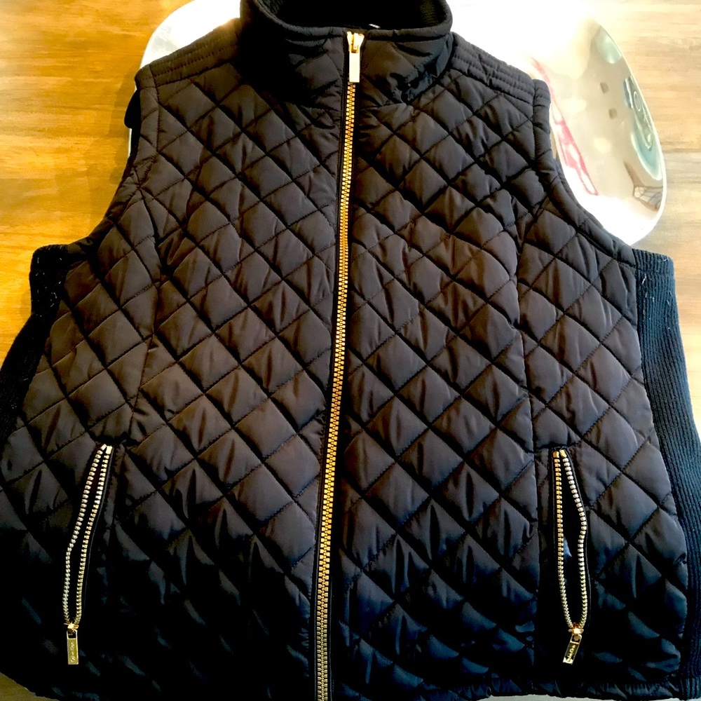Calvin Klein Women’s Plus Size Black with Gold Quilted Zipper Vest 1x